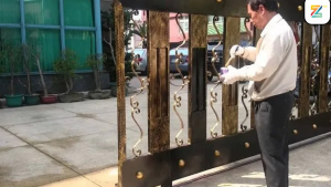 Cách sơn cửa sắt mạ kẽm tại gia đơn giản, bền đẹp, chống bong tróc